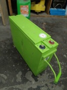 Akumulator żelowy/AGM 12V 100Ah MONBAT