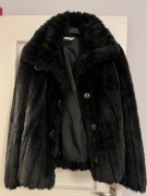 Krótki kozuszek DeFacto