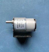 Silnik z przekładnią 12V/22RPM JGB37-520