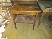 Stary  stolik drewniany (dębowy) z szufladą stół i półką