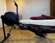 Wioślarz, ergometr wioślarski, wiosło. GYMTEK