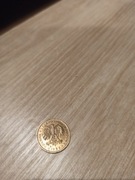 Moneta 2 zł z 1985 roku. Stan zachowania bardzo dobry.