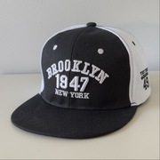 Nowa czapka snapback Brooklyn 1947 NY – czarno-biała