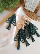 Obrączka na serwetkę choinka ze sznurka zielonego plecionego serwetnik