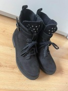 Botki czarne za kostkę, wiązane rozmiar: 39