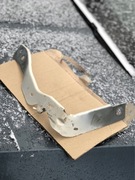 Renault Captur I mocowanie wspornik błotnika lewe 625B53104R