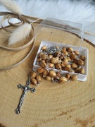 Różaniec z ziemią z Ziemi Świętej oliwny