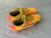 Buty piłkarskie, korki Puma Ultra Play, rozmiar 40