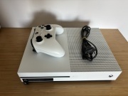 Xbox One S 500gb z Padem