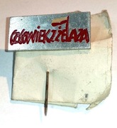 CZŁOWIEK Z ŻELAZA  wpinka spinka do marynarki (z PRLu)