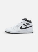 Air Jordan 1 MID r.44