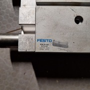 Siłownik z prowadzeniem DFM-50-100-B-P-A-GF (534769) - Festo