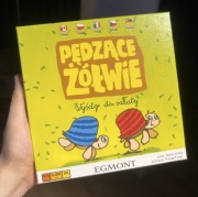 GRA FAMILIJNA PĘDZĄCE ŻÓŁWIE wyścig do sałaty gra dla najmłodszych Egmont