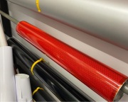 folia odblaskowa na karetki ambulans czerwona