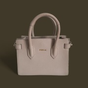 Furla torebka beżowa skóra saffiano 