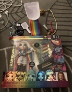 Rainbow High Zestaw Salon fryzjerski plus myjka 