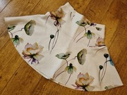 MAKALU trapezowa midi biała spódnica w kwiaty 38