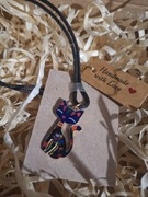 Naszyjnik na rzemyku ,zawieszka kot malowany 