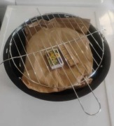 Grill turystyczny + 0,5 kg brykietu + rozpałka + zapałki - OKAZJA!