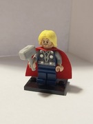 LEGO Minifigurka Super Heroes Marvel Thor Z Mjolniren