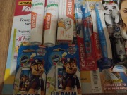 Szczoteczki do zębów, pasty, pomadki 