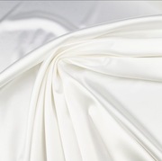 Satyna premium biała śmietankowa włoska tkanina sukienkowa bluzkowa