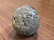 Śliczna szklana kula ozdoba przycisk do papieru 