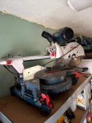 Pila ukośnica Bosch GCM 10 SD