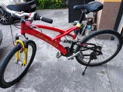 rower sportowy czerwony