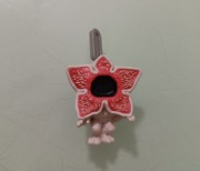 Figurka Demogorgon z zawieszką Kinder Joy 