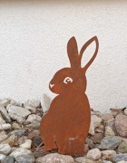 Ozdoba ogrodowa z metalu – zając – rustykalna dekoracja do ogrodu