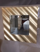 Lustro włoskie w ozdobnej ramie w kolorze złota