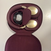 Bowers & Wilkins Px8