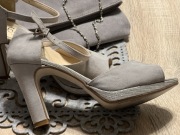 Szare włoskie sandałki na obcasie r.39