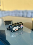 Kamera SONY HDR-PJ200E z projektorem + ładowarka