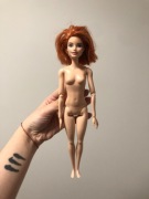 Lalka Barbie z ruchomymi stawami