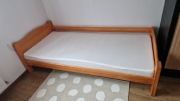Łóżko drewniane 90x200 z materacem piankowym