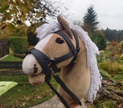 Hobby horse palomino izabelowaty A3 z ogłowiem  kantarem derka