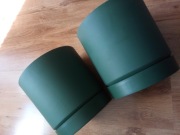 Doniczki ze zintegrowaną podstawką