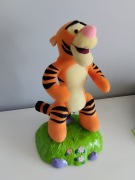 Skaczący borykający tygrys tygrysek Walt Disney Kubuś Puchatek Winnie Pooh