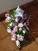 Kompozycja kwiatowa wiosenna nagrobna z magnolii  ręcznie robiony