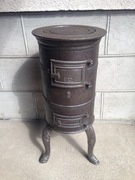 Piecyk żeliwny z lat PRL-u. Koza, cyganek.