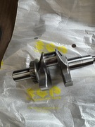 Suzuki DF 4/5/6 wał korbowy nowy orginał