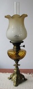 Stylowa lampa naftowa do salonu
