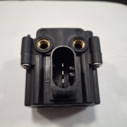 BLOK ZAWOROWY ROZDZIELACZ KOMPRESORA BMW F01, F02, F03, F04, F07, F10, F11