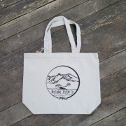 Torba na zakupy z motywem górskim