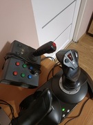 Sprzedam dwa joysticki 