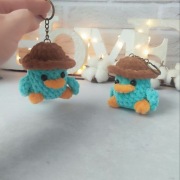 Pluszowy dziobak perry brelok, kaczka perry