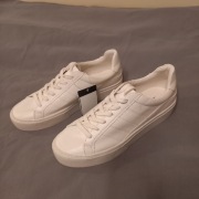 Sneakersy Mango. Nowe. roz. 39-40. Przecena z 35.99€ 