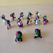 FIGURKI - KINDER NIESPODZIAMKA - PINGWINY - 12szt.